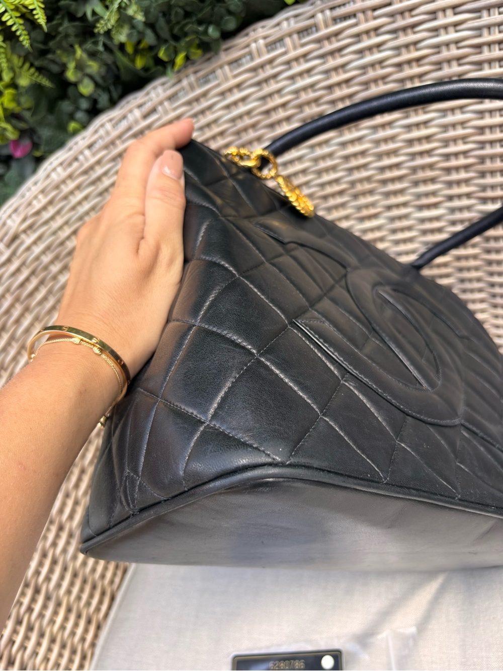 Authentic CHANEL black lambskin leather gold medallion 24k gold tote - Picture 8 of 15